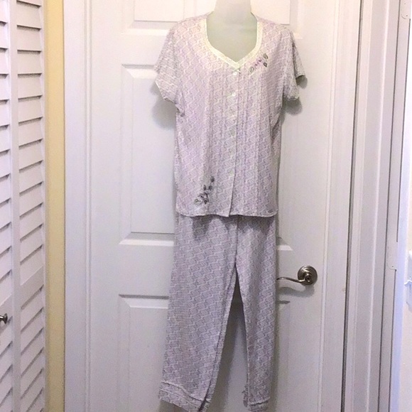 Aria soft pajama set floral embroidery stretchy fabric NWOT - Picture 2 of 15